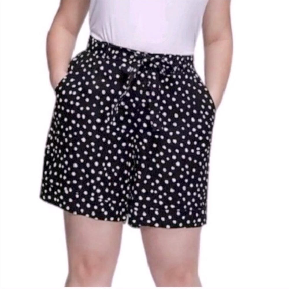 Lane Bryant black & white polka dot cuffed shorts Plus size 14/16